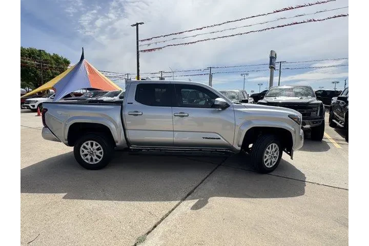 $36112 : Toyota Tacoma 2025 4x2 SR5 4 image 3