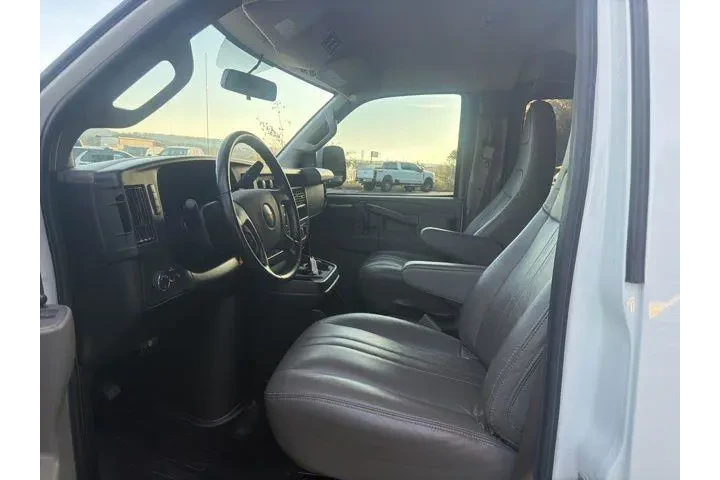 $38499 : Chevrolet Express 2022 LS 35 image 8
