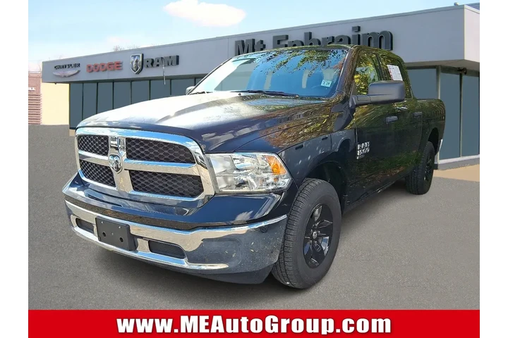 $29455 : Ram 1500 Classic 2023 4x4 Tr image 1
