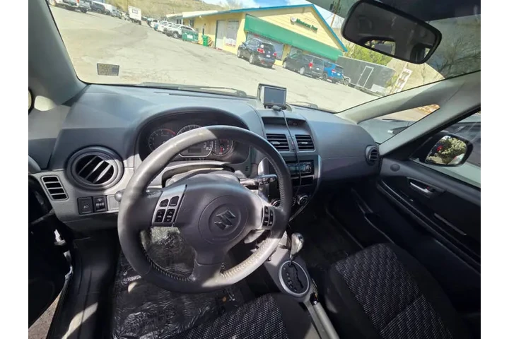 $3777 : 2009 SX4 Crossover image 6