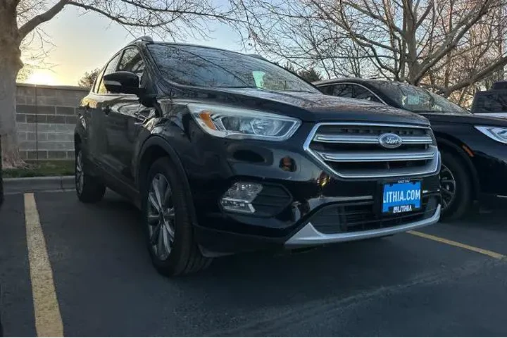 $10995 : Ford Escape 2017 AWD Titaniu image 3