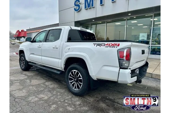 $34088 : Toyota Tacoma 2021 4x4 TRD S image 8
