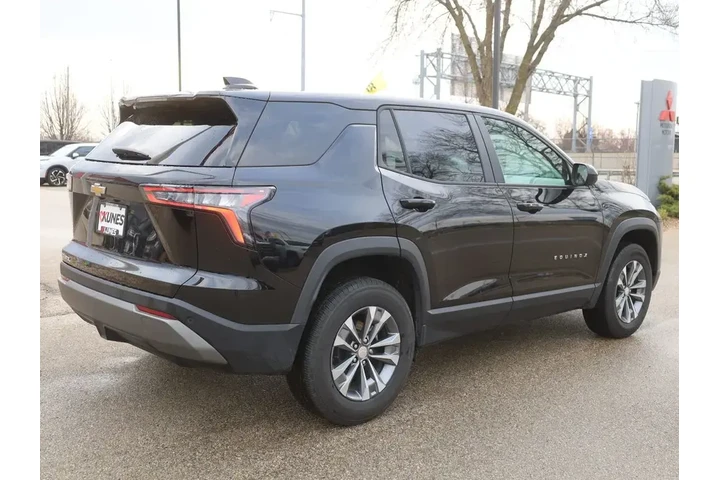 $27777 : Chevrolet Equinox 2026 LT 4d image 10