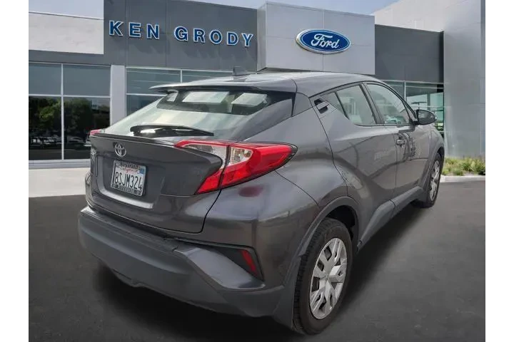 $16700 : Toyota C-HR 2020 LE 4dr Cros image 5