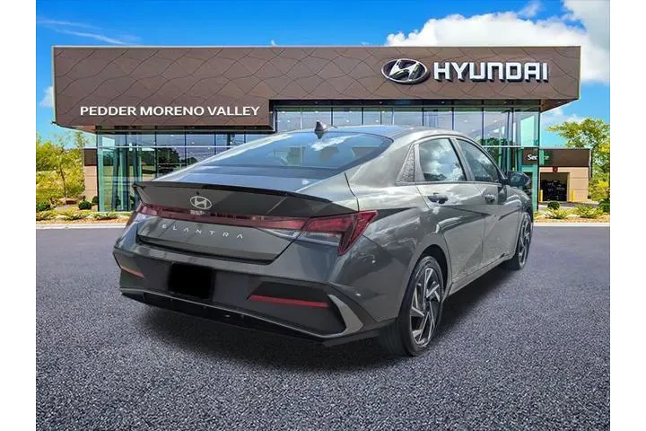 $20714 : Hyundai ELANTRA 2025 SEL Spo image 3