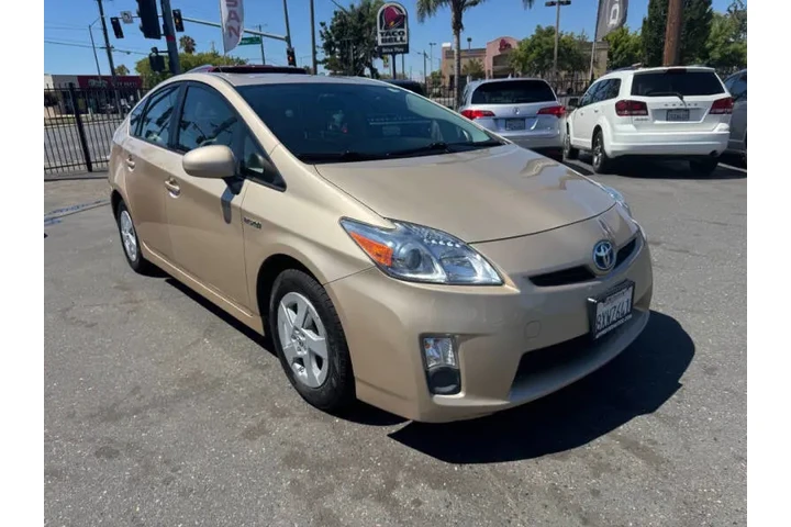 $9998 : 2011 Prius One image 3
