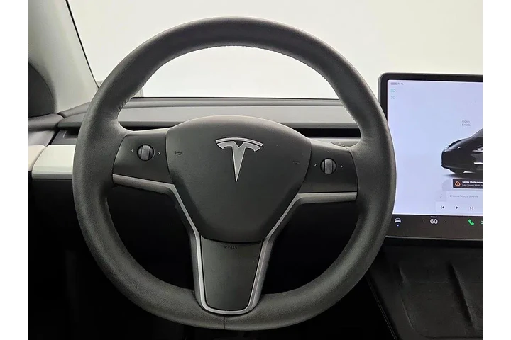 $31998 : Tesla Model Y 2023 AWD Long image 10