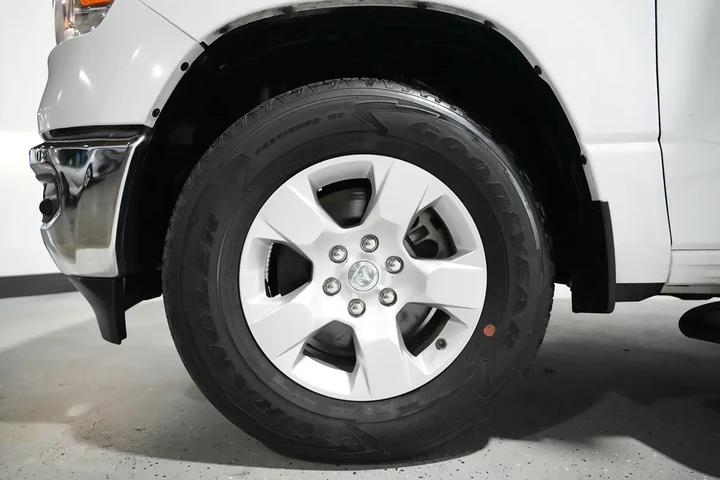 $31056 : 2020 1500 Big Horn image 8