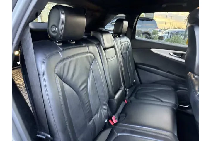 $22880 : Lincoln Nautilus 2020 4dr St image 10