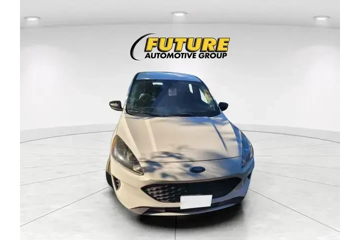 $17588 : Ford Escape 2020 S 4dr SUV image 2