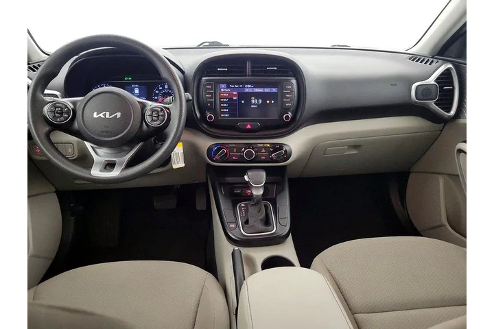 $17998 : Kia Soul 2022 LX 4dr Crossov image 9