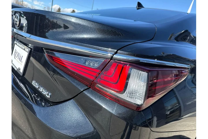 $17995 : 2023 ES 350 image 8