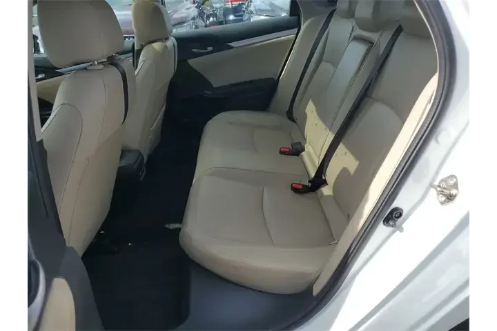 $17990 : Honda Civic 2017 Touring 4dr image 9
