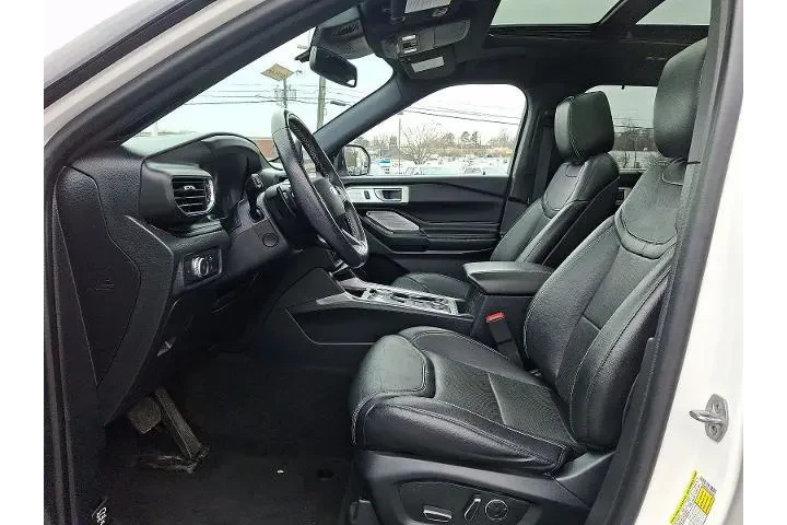 $31345 : Ford Explorer 2020 AWD ST 4d image 10