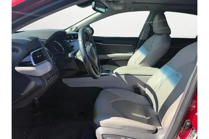 $22298 : Toyota Camry 2018 XLE V6 4dr image 9