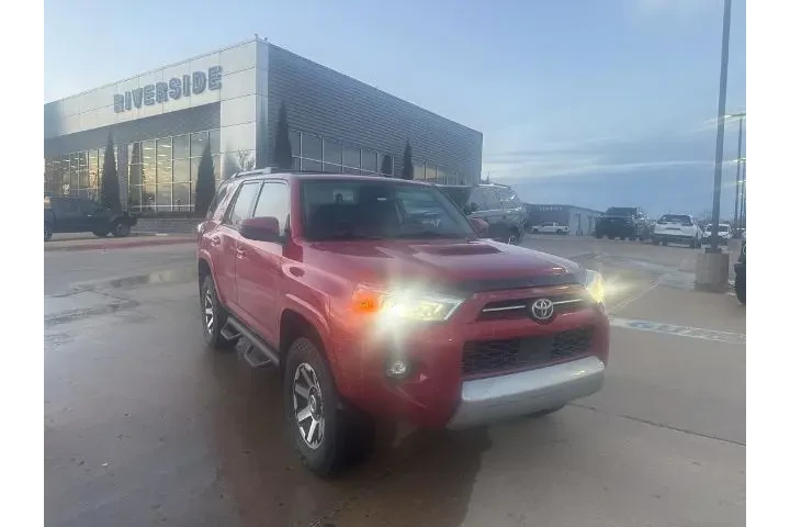$30995 : Toyota 4Runner 2021 4x4 TRD image 1