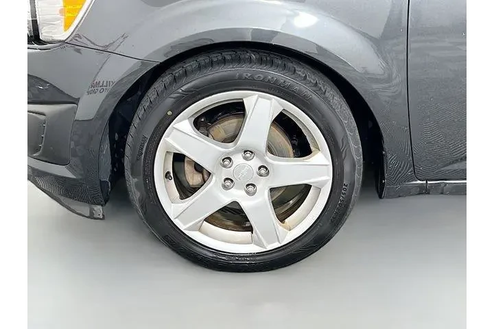 $9975 : Chevrolet Sonic 2015 LTZ Aut image 9