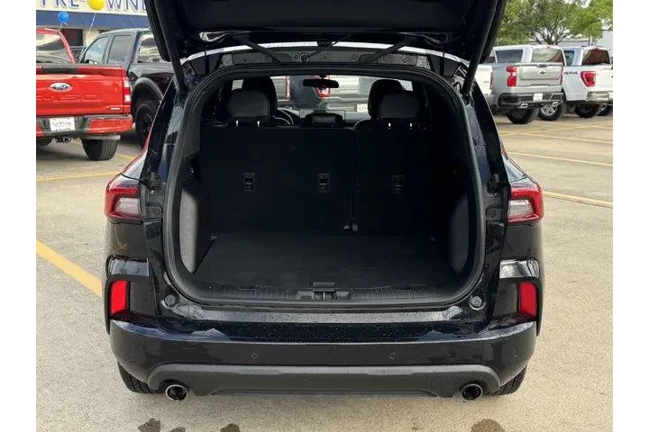 $20571 : Ford Escape 2024 ST-Line 4dr image 8