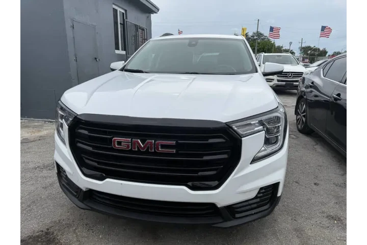 $12999 : 2022 GMC Terrain SLE image 2