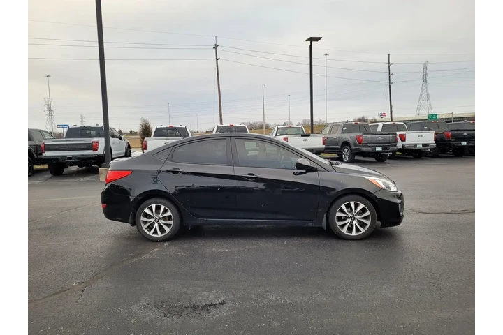 $10850 : Hyundai ACCENT 2017 Value Ed image 2