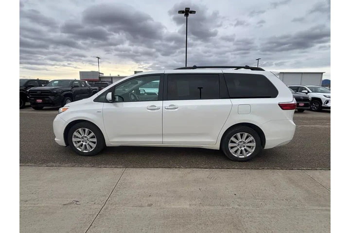 $25499 : Toyota Sienna 2017 AWD XLE 7 image 9