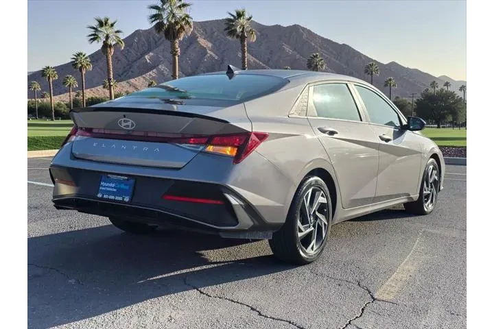 $20250 : Hyundai ELANTRA 2025 SEL Spo image 6