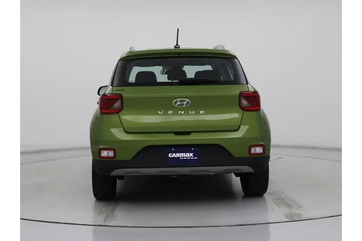 $17998 : Hyundai VENUE 2023 SEL 4dr C image 6