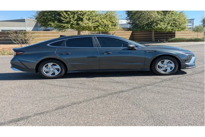 $24990 : Hyundai SONATA 2025 SE 4dr S image 2