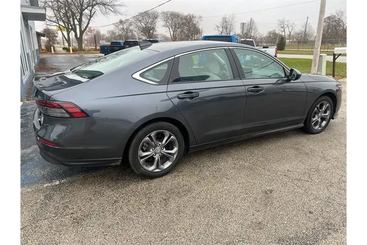 $25495 : Honda Accord 2023 EX 4dr Sed image 3