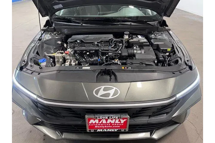 $20746 : Hyundai ELANTRA 2024 SEL 4dr image 9