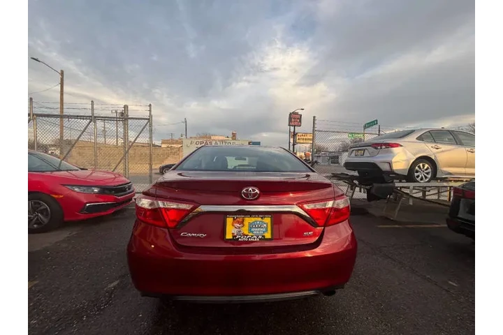 2017 Camry SE image 7