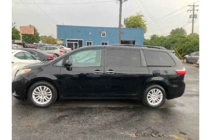 $16900 : 2015 Sienna image 2