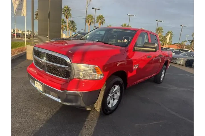 $31590 : Ram 1500 Classic 2023 4x4 SL image 1