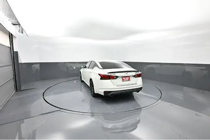 $20991 : Nissan Altima 2022 2.5 SR 4d image 4