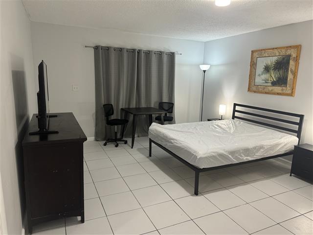 $1500 : Apartamento Studio Amueblado image 1