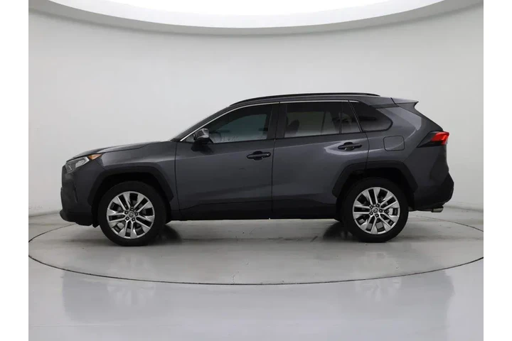 $26998 : Toyota RAV4 2021 XLE Premium image 3