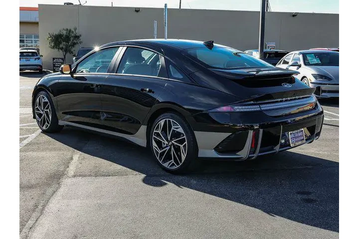 $23998 : Hyundai IONIQ 6 2023 SEL 4dr image 4