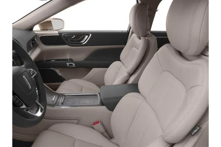 $17990 : Lincoln Continental 2017 AWD image 9