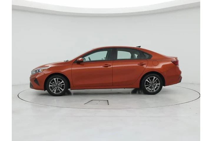 $18998 : Kia Forte 2023 LXS 4dr Sedan image 3