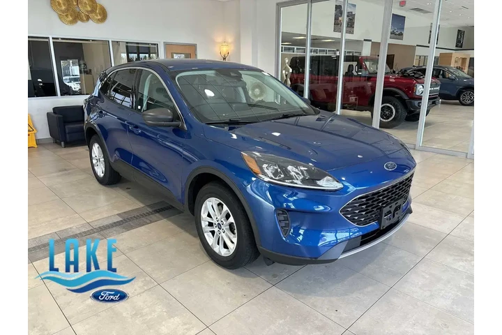 $18944 : Ford Escape 2022 AWD SE 4dr image 1