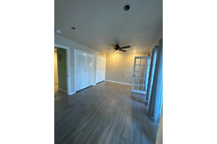 $1300 : Master Suite Mujer Estudiante image 5