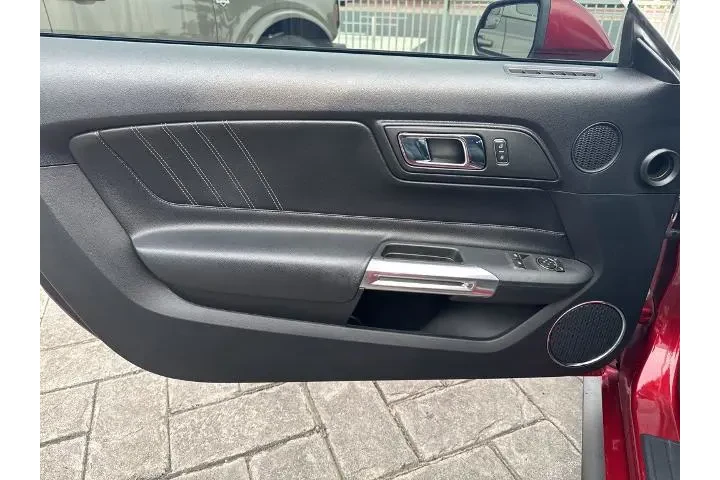 $15977 : Ford Mustang 2016 EcoBoost P image 9