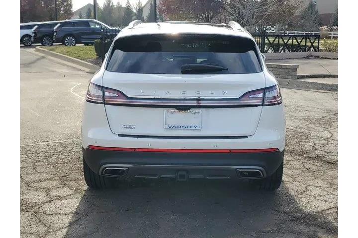 $39995 : Lincoln Nautilus 2022 AWD Re image 5