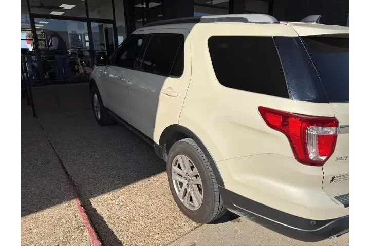 $11921 : Ford Explorer 2018 AWD XLT 4 image 3