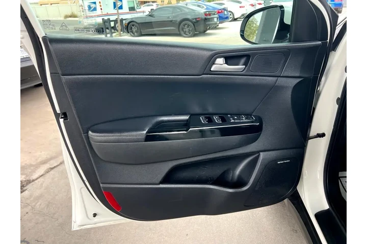 $18950 : 2020 Sportage EX AWD image 9