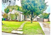 $2300 : Detached Garage thumbnail
