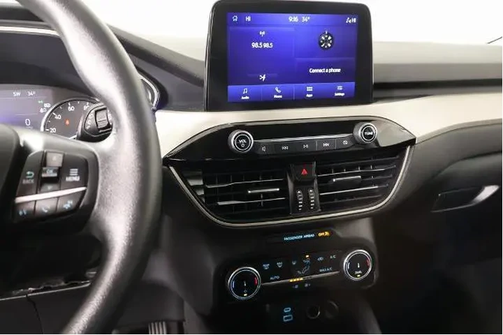 $19849 : Ford Escape Hybrid 2022 SE 4 image 5