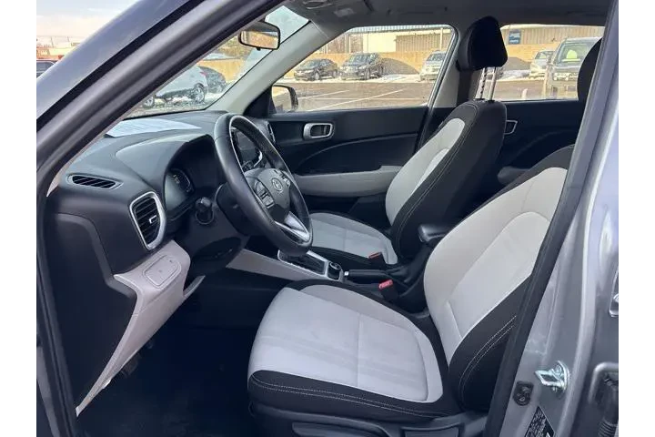 $22999 : Hyundai VENUE 2025 SEL 4dr C image 4