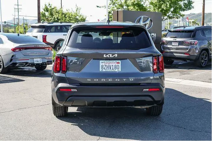 $20000 : Kia Sorento 2022 LX 4dr SUV image 6