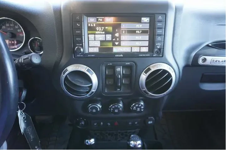 $12988 : Jeep Wrangler Unlimited 2013 image 8